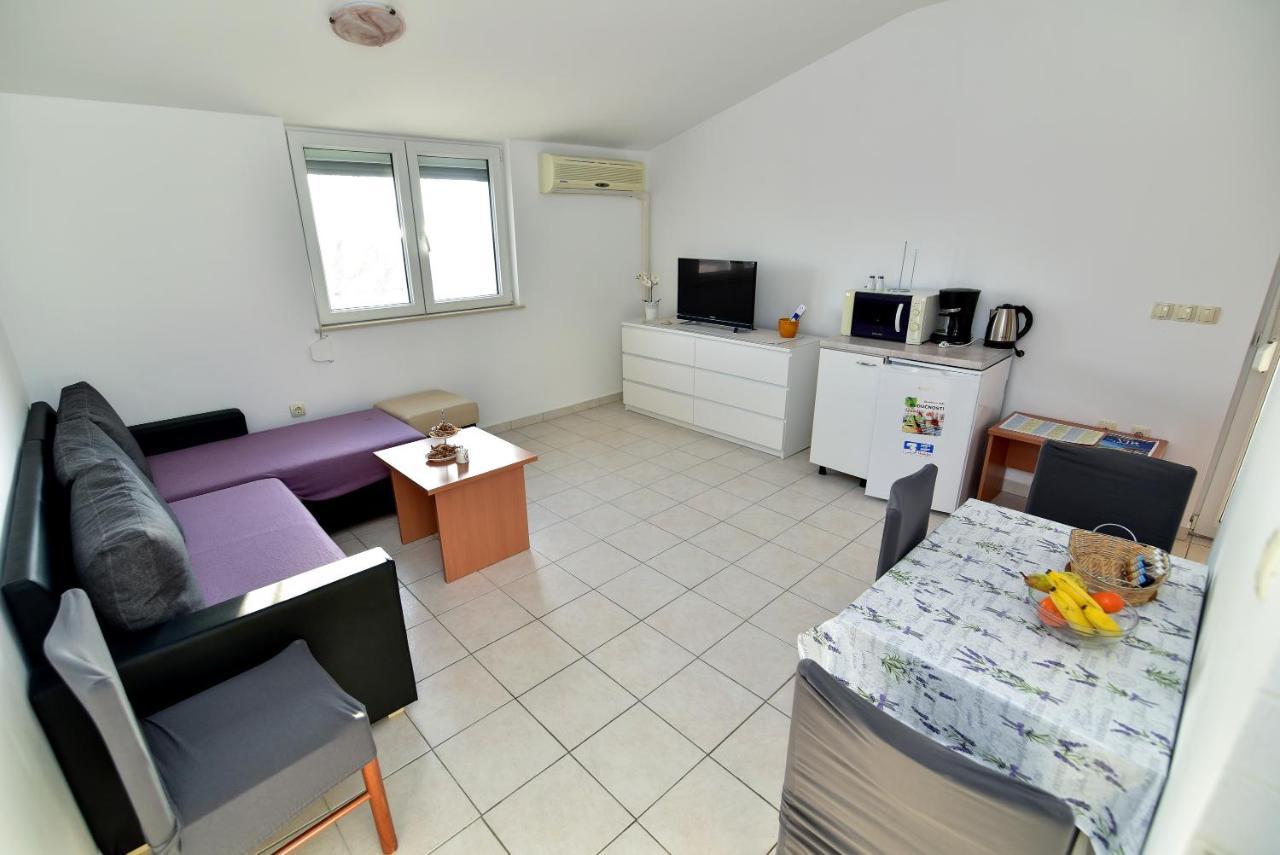 Apartmani Luna Vir Extérieur photo